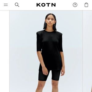 KOTN ribbed power crew tshirt. Black size medium